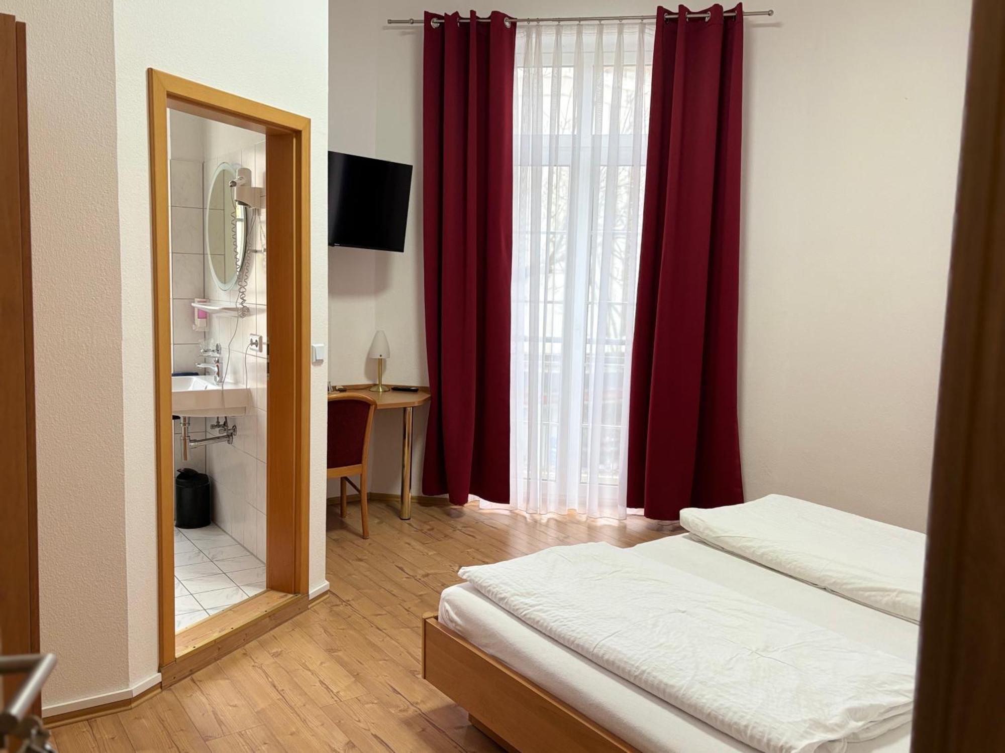 Hotel Restaurant Schwert Kehl Kültér fotó